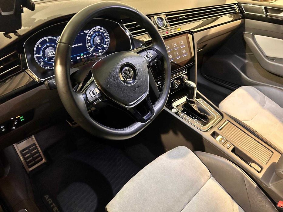 Volkswagen Arteon 2019 r. 2.0 TDI DSG 150 KM