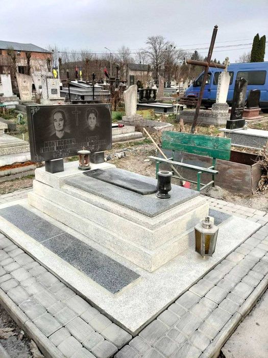 догляд за могилами