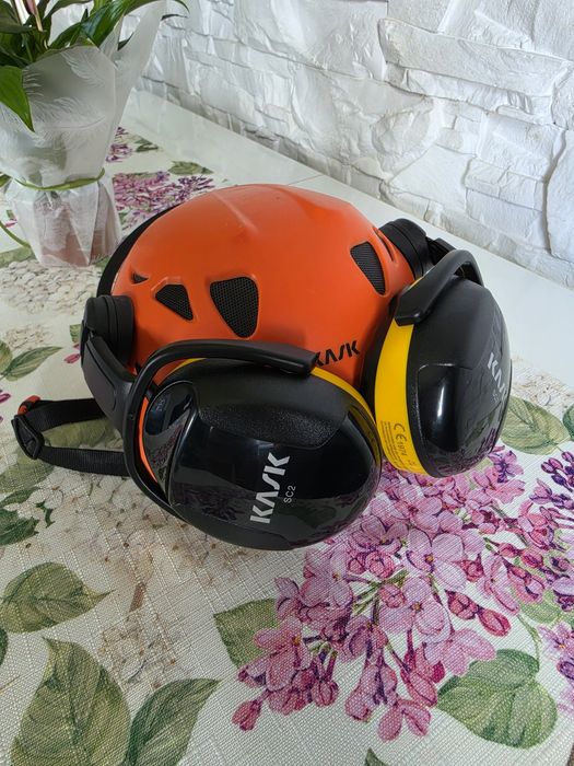 Kask Superplasma AQ  z wyposażeniem
