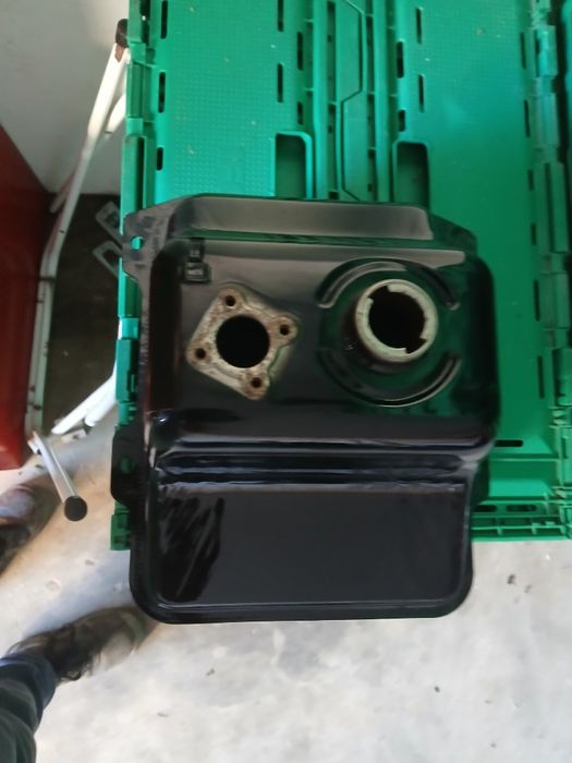 tanque de combustível de um motor