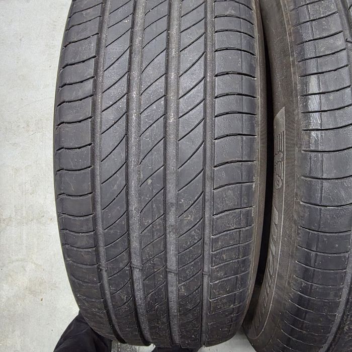 4 pneus 235 60 R18 Michelin