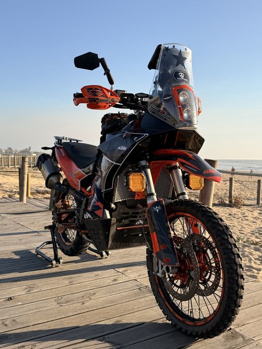 KTM 890 ADVENTURE R 2024 preparada para Rally