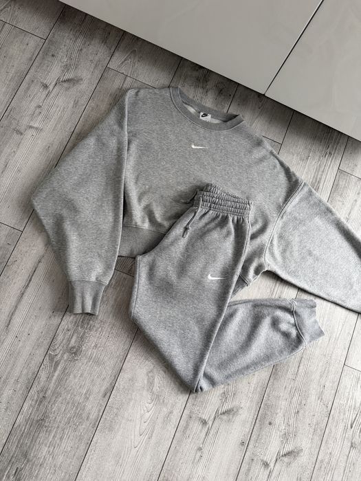 Zestaw bluza i spodnie nike xs