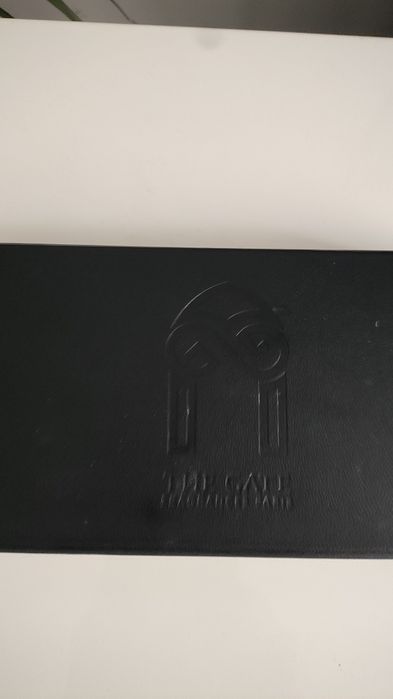 The Gates fragrance set