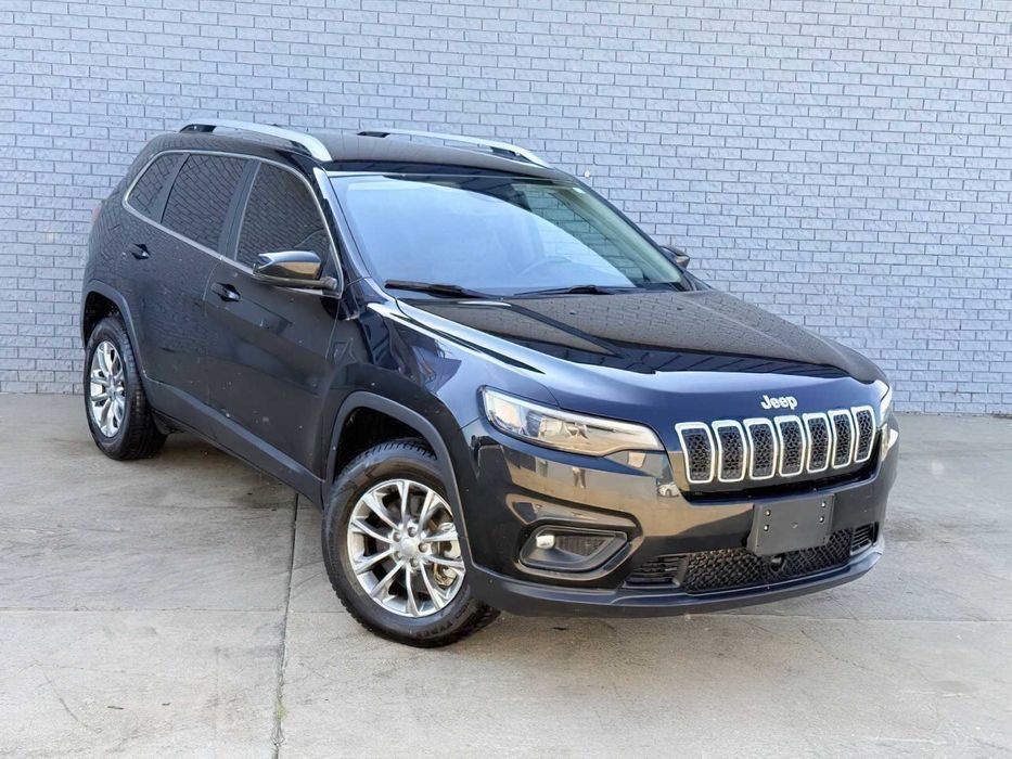 Jeep Cherokee      2021