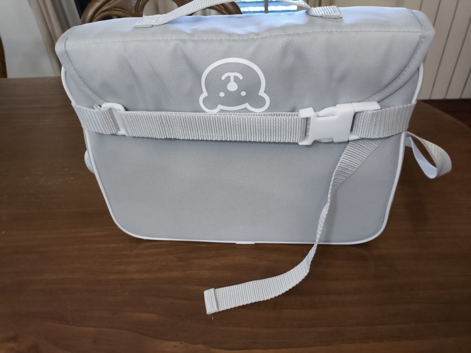 Cadeira portátil para alimentação