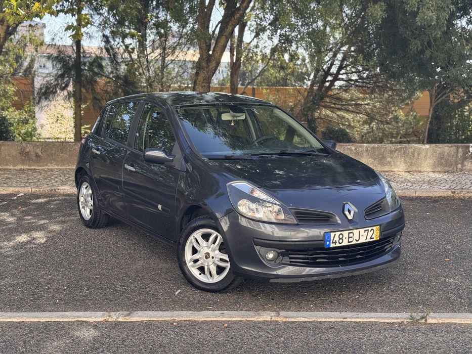 Renault Clio III 1.2 75cv