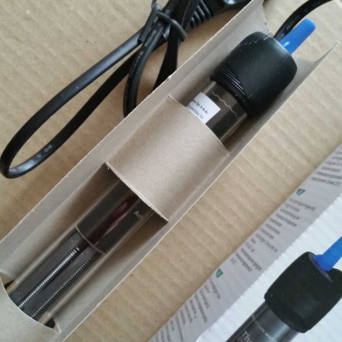 Thermo PLUS 100 грелка для аквариума