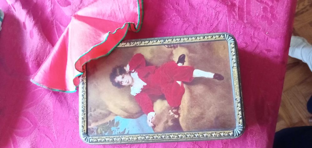 Red Boy! Lata antiga Vilkius Inglesa Toffee-15E-Parafusos-2E desde 2E.