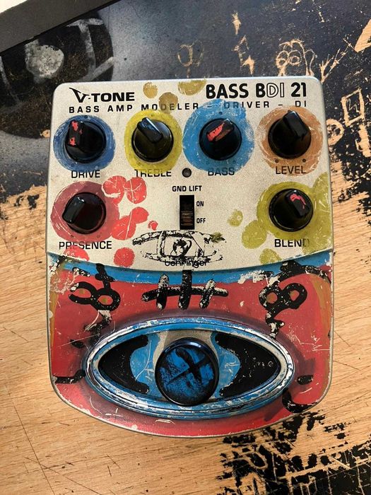 Behringer V-Tone Bass BDI21