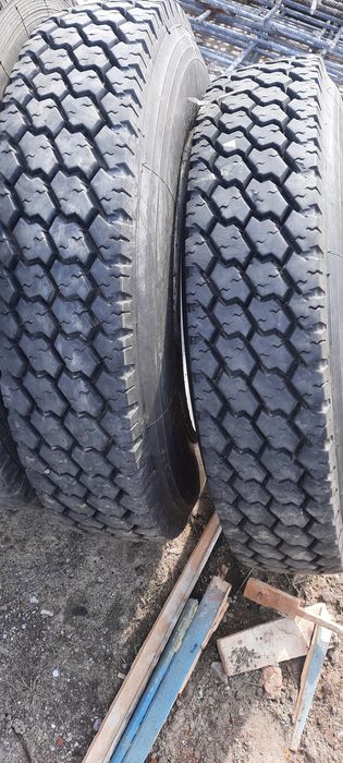 Продам резину 9× 22.5
