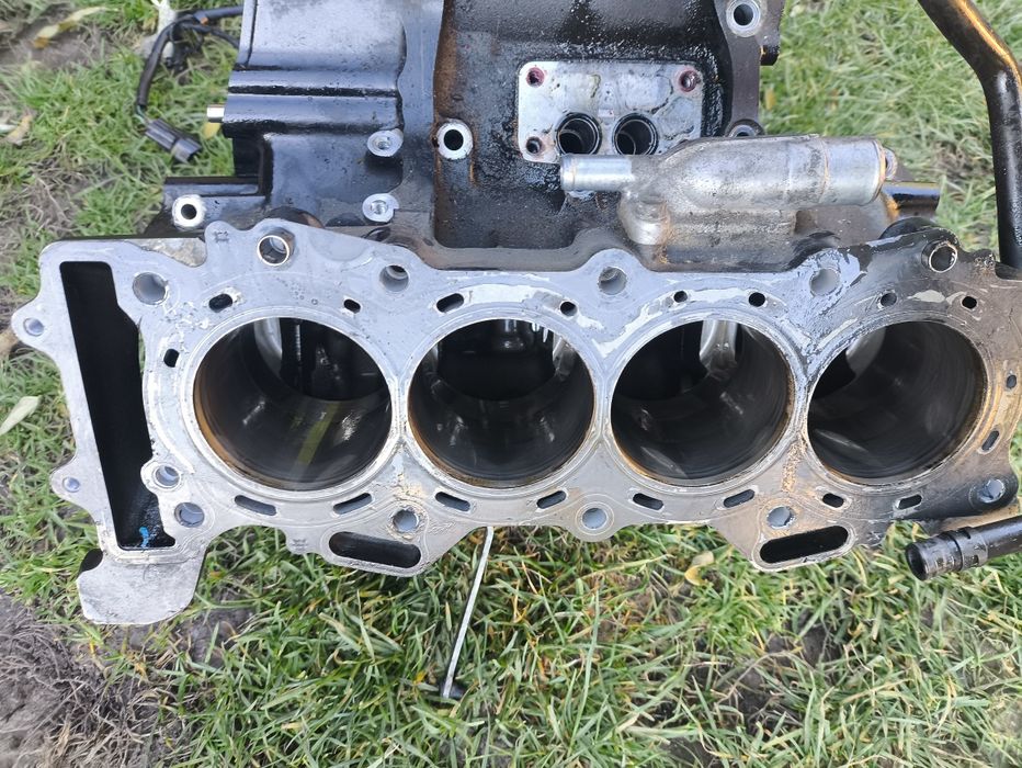 Kawasaki ZX 6 R 07-08 kartery blok tloki
