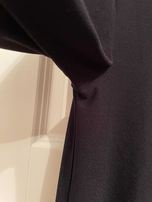 Sukienka Mango minimalistyczna, lekko rozszerzana, retro vibe