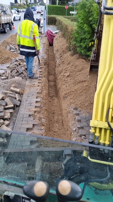 DEMOLIÇÕES E PRESTAÇÃO DE SERVIÇOS