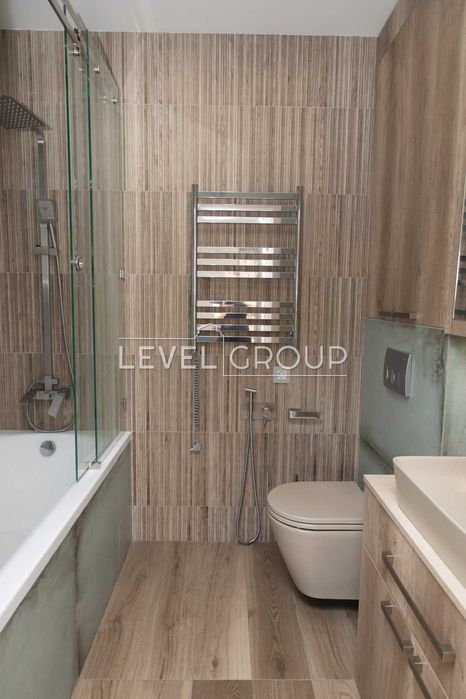 Продаж 3к квартири з авторським ремонтом у ЖК Метрополія Дарниця