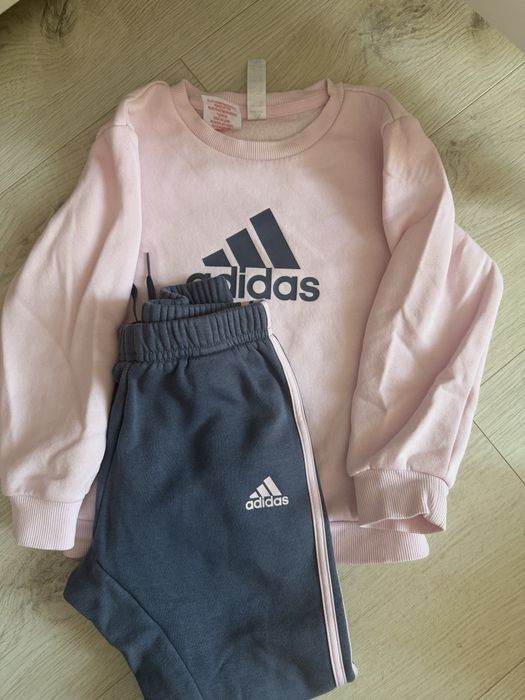 Спортивний костюм adidas