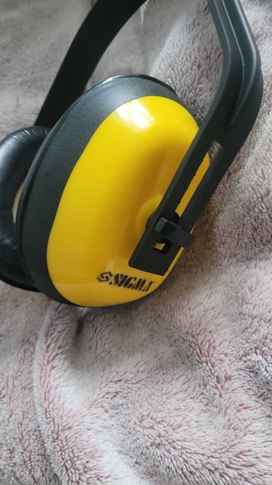 Шумозахисні навушники