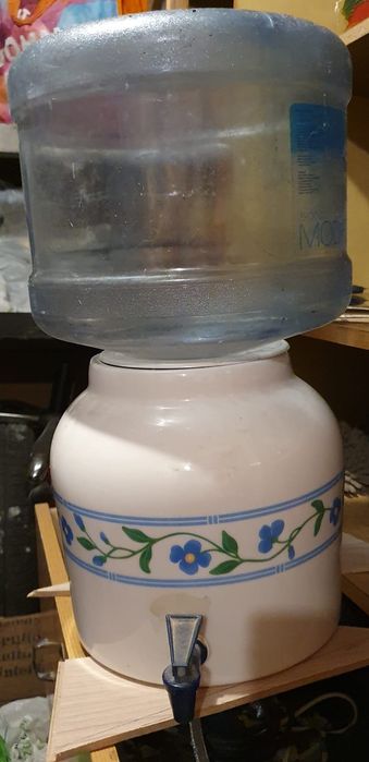 Ceramiczny dystrybutor do wody