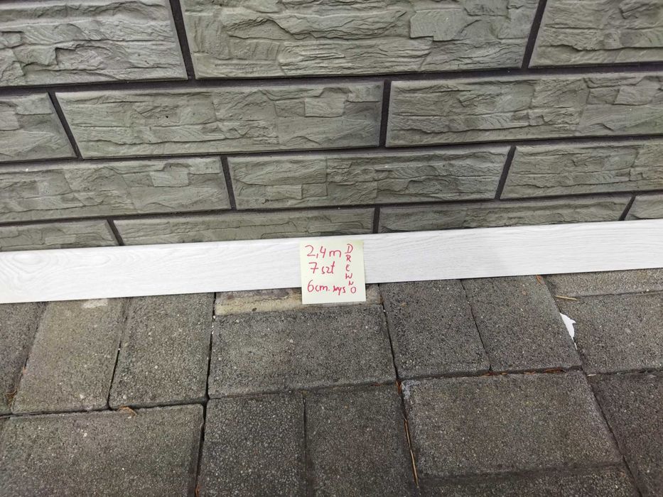 Listwy przypodłogowe