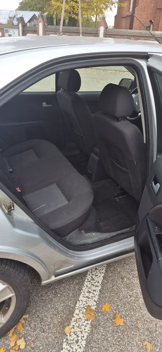 Ford Mondeo 1.8 benzyna