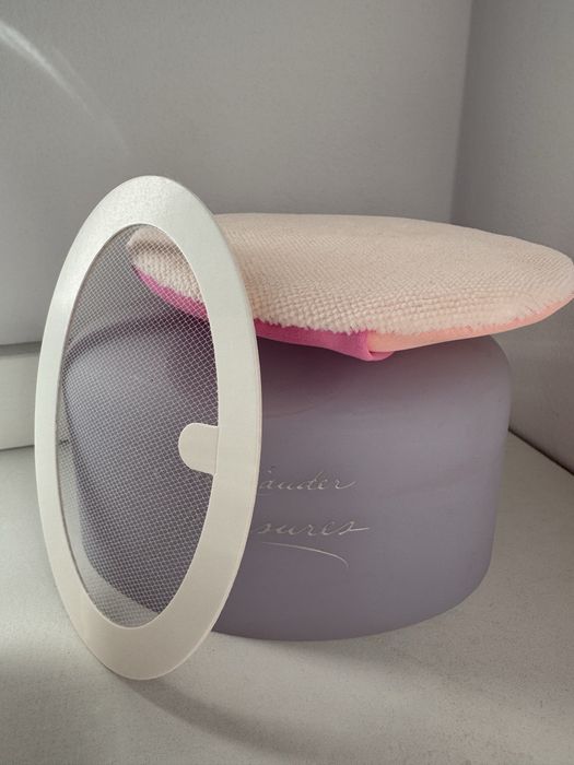 Puder do ciala Pleasures Estee Lauder