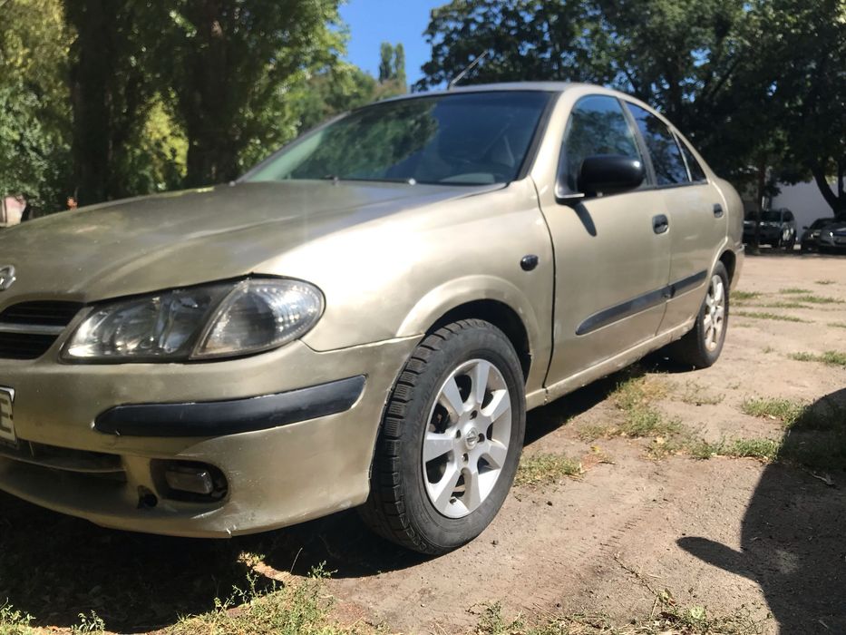 Nissan almera 1.8