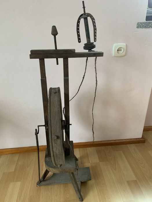 Kołowrotek do przędzenia Antyk