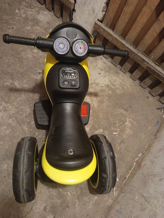 Motorek dzieciecy