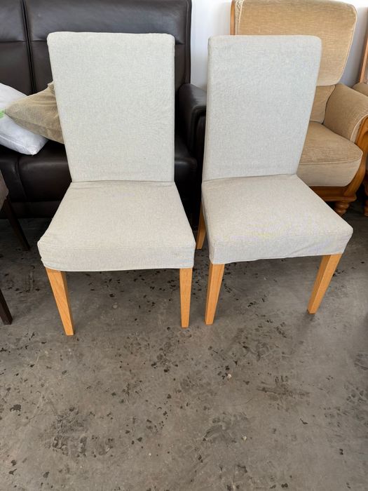 Комплект стільців