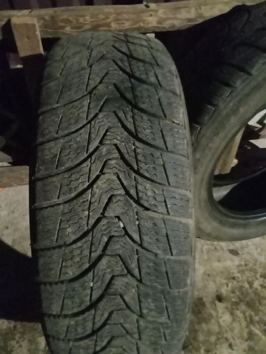 Зимня резина в хорошому стані