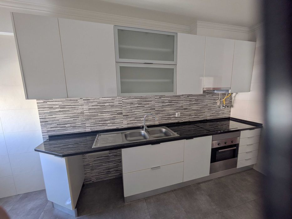 Moveis de cozinha completos em "bom estado"