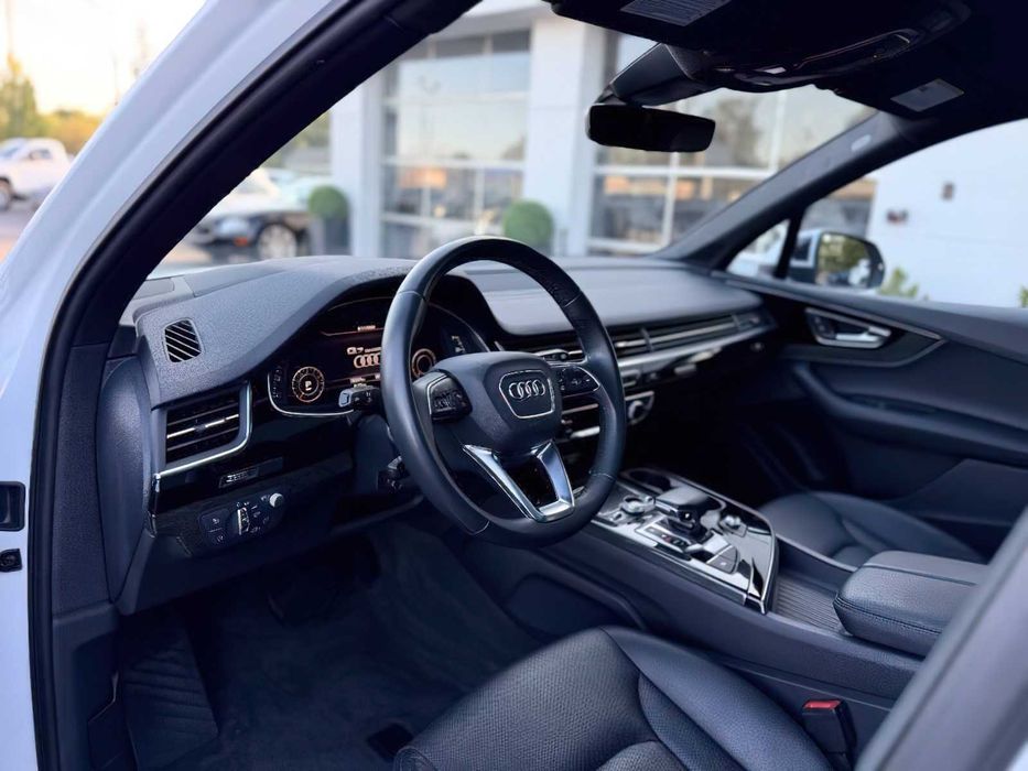 Audi Q7      2019