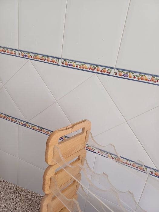 Garrafeira em acrílico