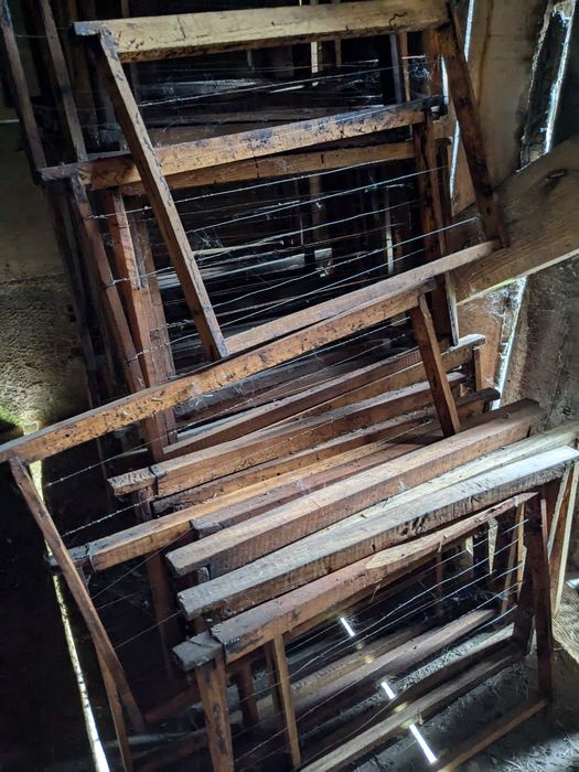 Рамки для вуликів з проволокою.