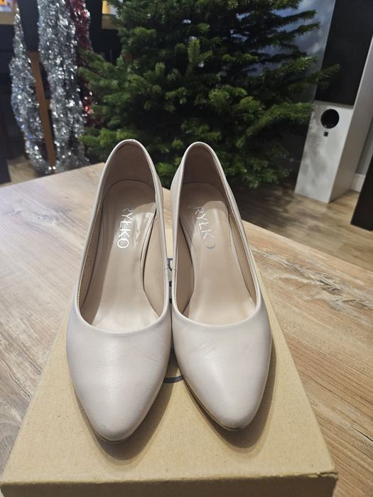 Szpilki Ryłko Beżowe r 36