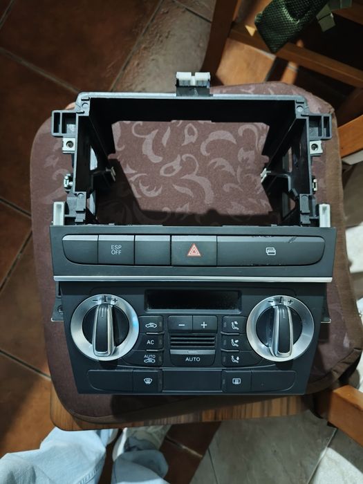 Consola para radio 2din de  Audi A3 8p