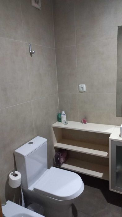 T2 mobilado, equipado e com parqueamento