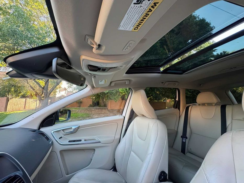 Volvo Xc60      2015
