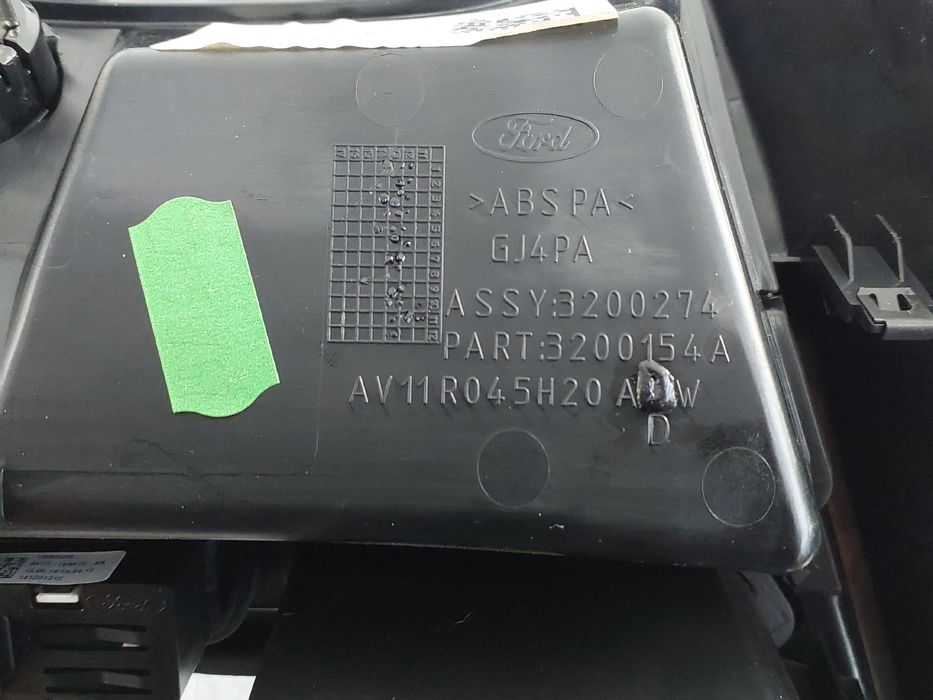 Moldura da consola central / rádio / aro FORD B-Max (JK)