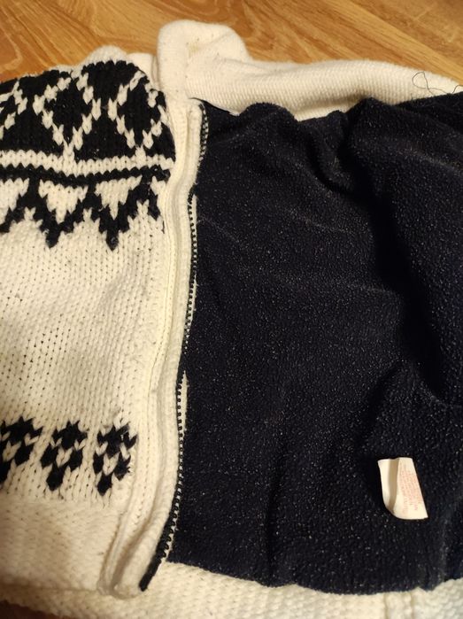 Sweterek na polarze Primark