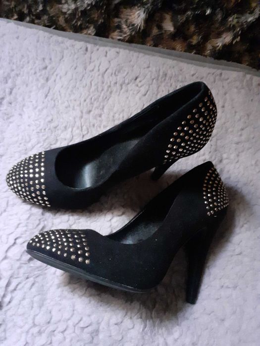 Szpilki czarne z cekinami rozmiar 38