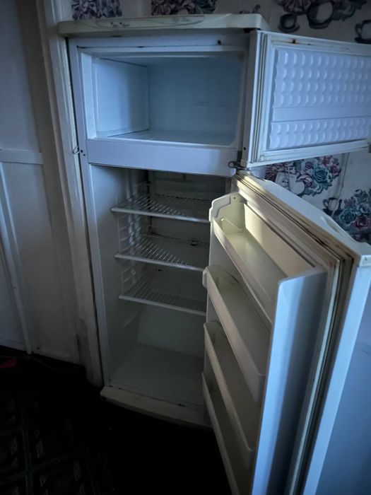 Холодильник в роьочому стані  Срочно
