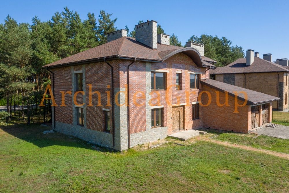 Домовладение 466 м2 в Романкове в КГ Солнечная долина