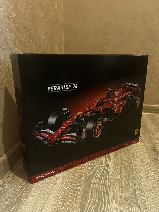 Конструктор Technic Ferrari sf 24 F1 (42207) 1361 деталь
