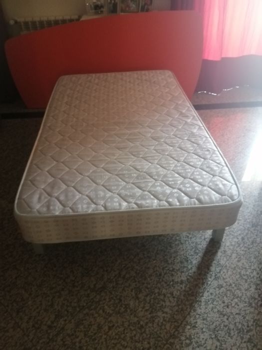 Cama de 1,95cm por 1,10 cm