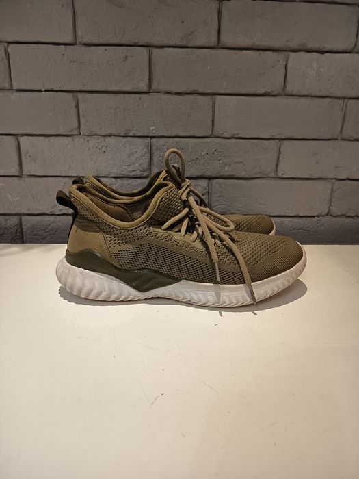 Męskie buty sportowe 41 VTY (Deichmann).