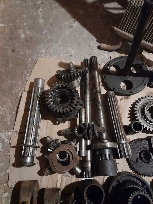 Запчасти до МТЗ Б/У