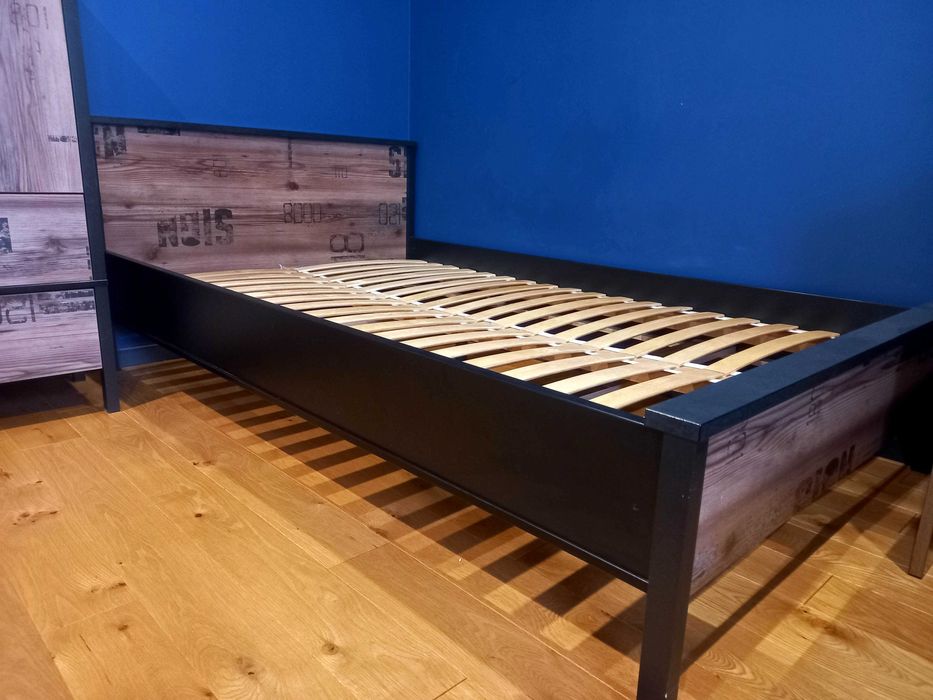 Meble młodzieżowe, łóżko, biurko, szafa, komoda