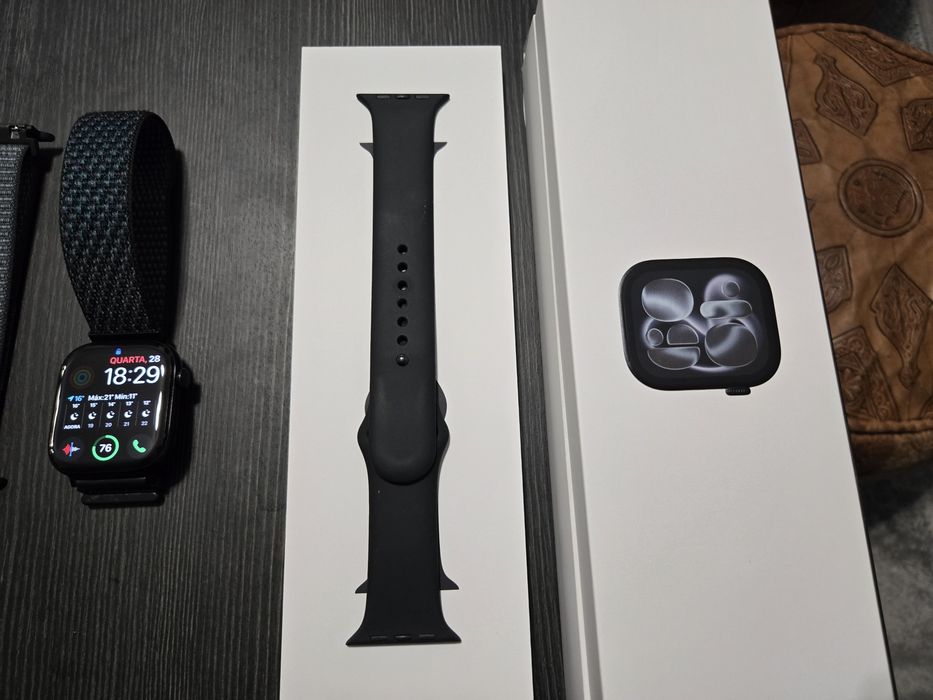 Apple Watch S11 mais 4 braceletes.