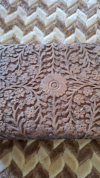 Caixa de madeira muito antiga